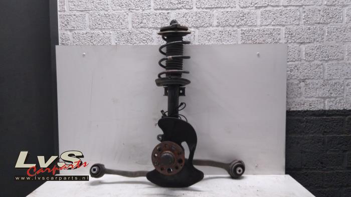 Mercedes C-Klasse Stoßdämpferstrebe rechts vorne