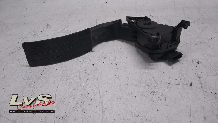 Renault Clio Accelerator pedal