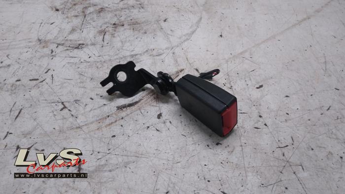 Mini Mini Insertion ceinture de sécurité arrière droite