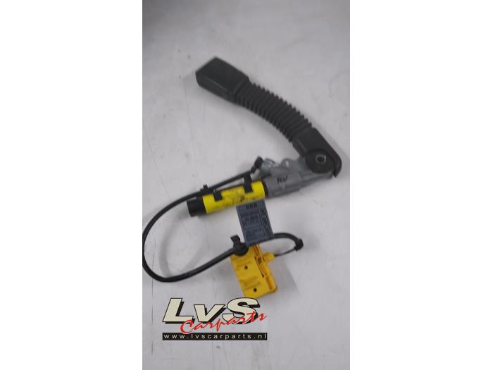 BMW X3 Sicherheitsgurt Schließe rechts vorne