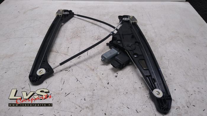 DS Automobiles DS7 Crossback Mécanique vitre 4portes avant droite