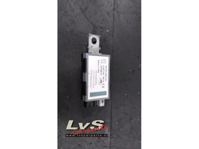 DS Automobiles DS7 Crossback Antenne amplificateur