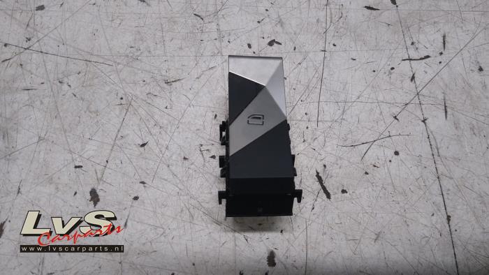DS Automobiles DS7 Crossback Electric window switch
