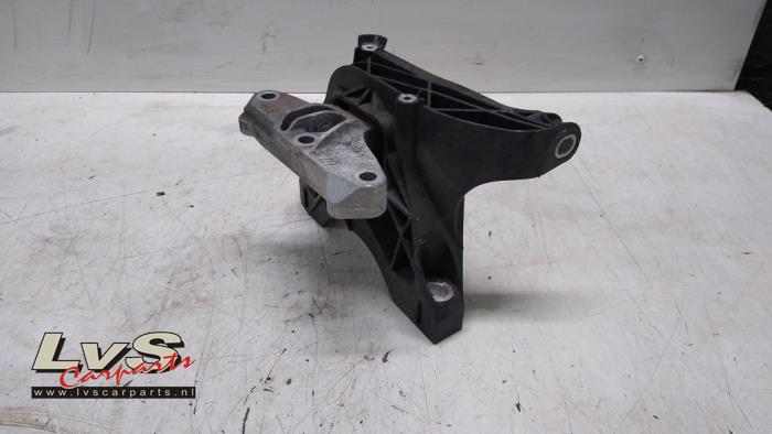 DS Automobiles DS7 Crossback Engine mount