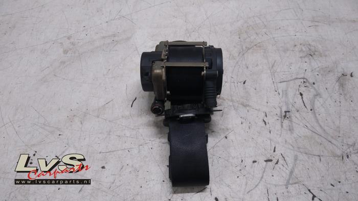 Audi A4 Ceinture de sécurité avant droite