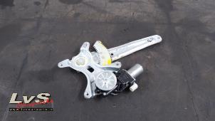Begagnade Fönstermekanism för bakre dörr, 4-dörrars, höger Suzuki SX4 S-Cross (JY) 1.4 Booster Jet Turbo 16V SHVS Pris € 50,00 Marginaltabell erbjuds av LvS Carparts