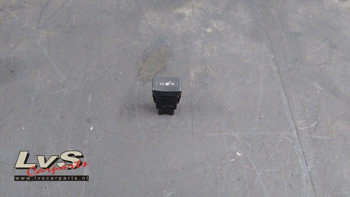 Suzuki SX-4 Commutateur chauffage siège