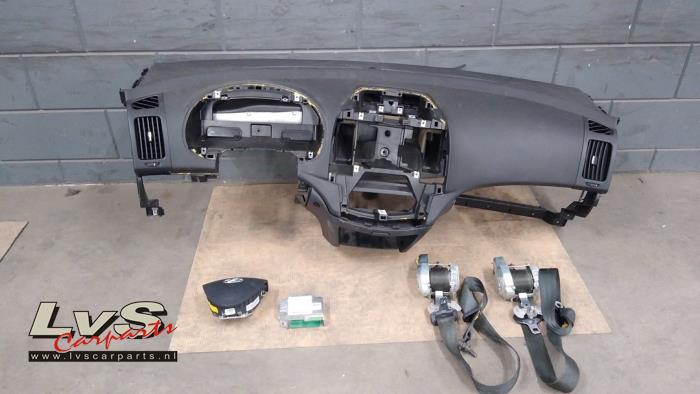 Hyundai I30 Airbag set + dashboard