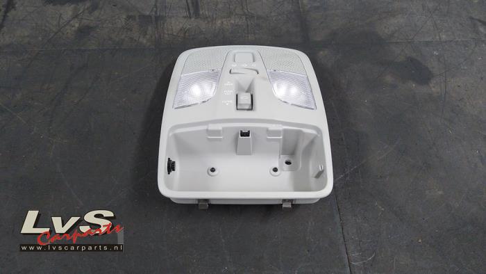 Suzuki SX-4 Eclairage intérieur avant