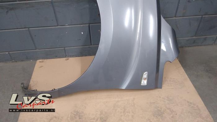 Hyundai H300 Aile avant gauche