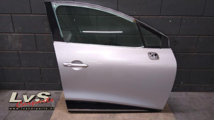 Renault Clio Tür 4-türig rechts vorne