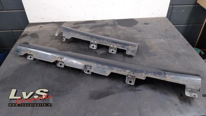 Chevrolet Spark Zijskirt rechts