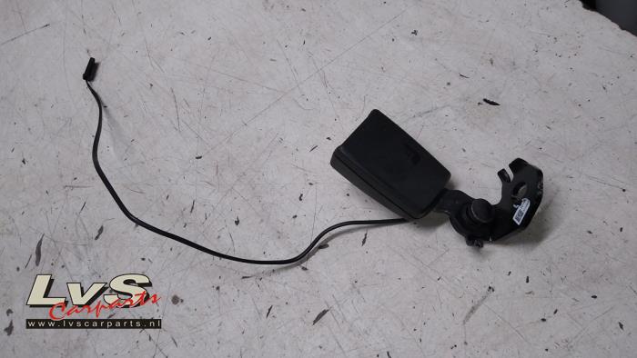 Opel Corsa Insertion ceinture de sécurité arrière gauche