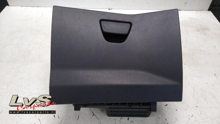 Ford B-Max Glovebox
