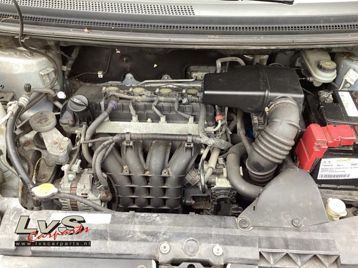 Mitsubishi Colt Engine