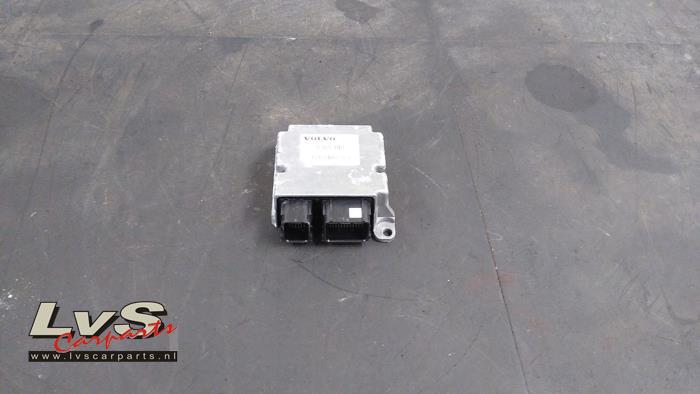 Volvo V40 Pedestrian Crash sensor