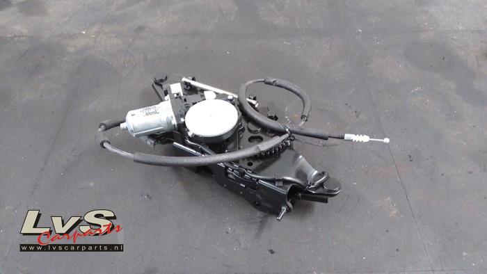 Mazda MX-5 Convertible top hinge