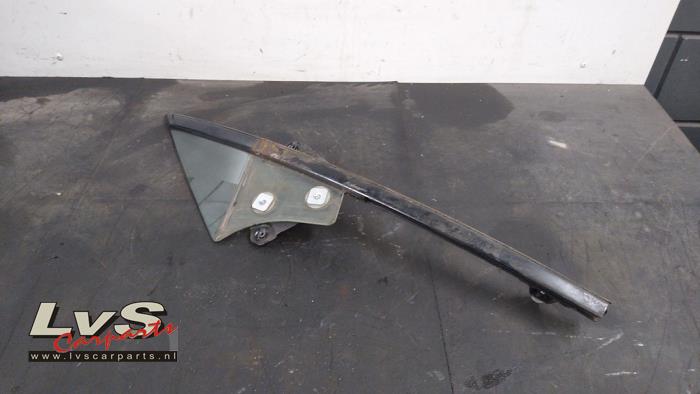 Mazda MX-5 Quarter light, front left