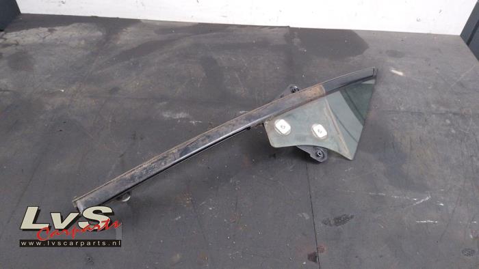 Mazda MX-5 Quarter light, front right