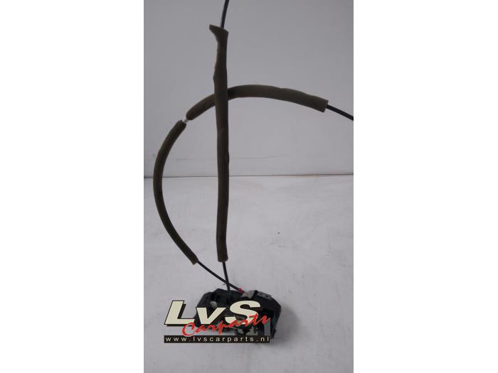 Nissan Qashqai Türschlossmechanik 4-türig links hinten