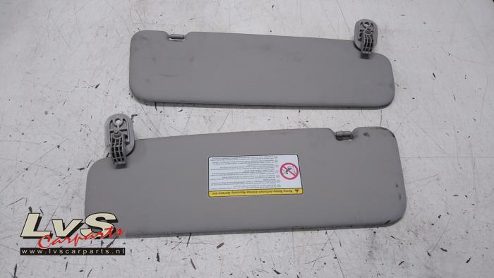 Hyundai IX20 Ensemble pare-soleil