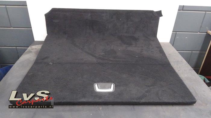 Opel Astra Plaque sol coffre