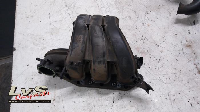 Volkswagen UP Inlaatspruitstuk