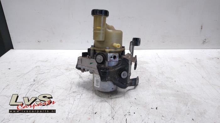 Dacia Sandero Power steering pump