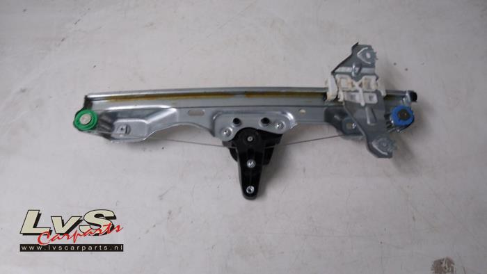 Nissan Qashqai Mécanique vitre 2portes arrière droite