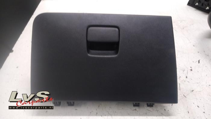 Kia Picanto Glovebox