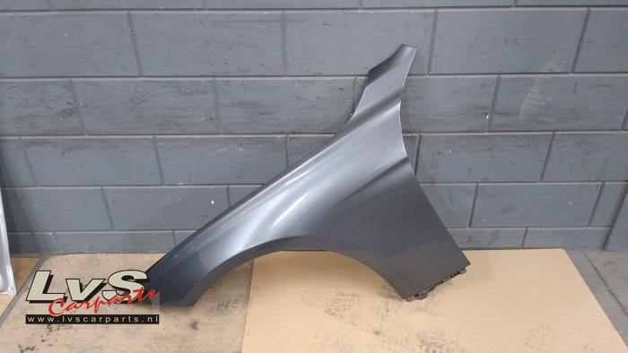 BMW 3-Serie Kotflügel links vorne