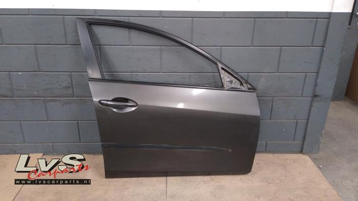 Mazda 3. Portier 4Deurs rechts-voor