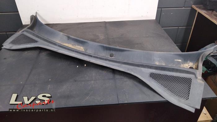 Audi A3 Cowl top grille