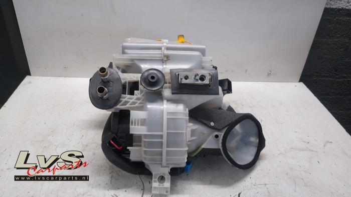 Peugeot 208 Boîtier chauffage