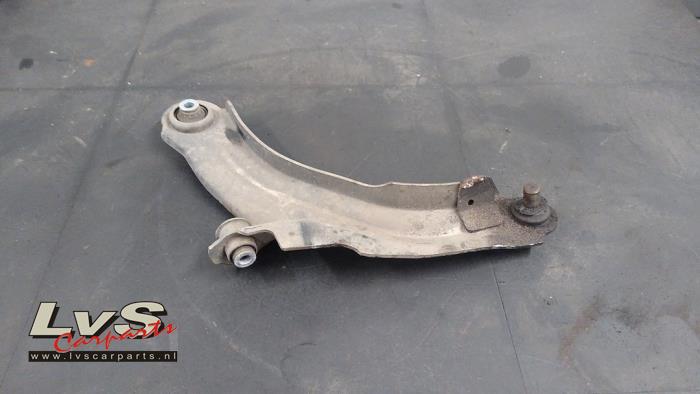 Renault Zoe Draagarm links-voor