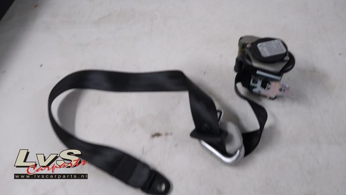 Volkswagen Fox Tendeur de ceinture droit