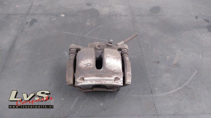 BMW 3-Serie Bremszange rechts vorne