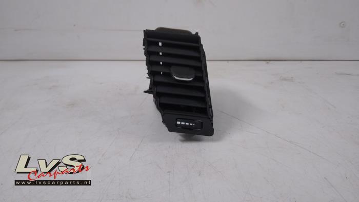 Opel Astra Grille aération tableau de bord