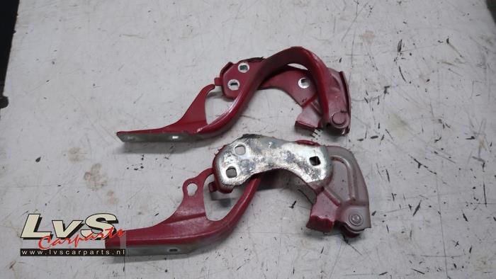 Fiat 500 Motorkap Scharnier