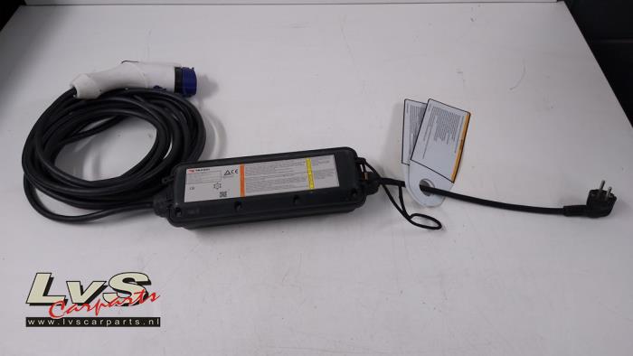 Opel Ampera Hybrid charging cable