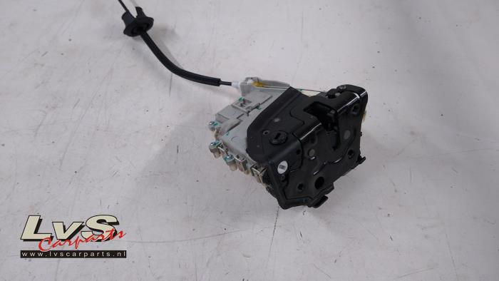 Audi A4 Türschlossmechanik 4-türig links hinten