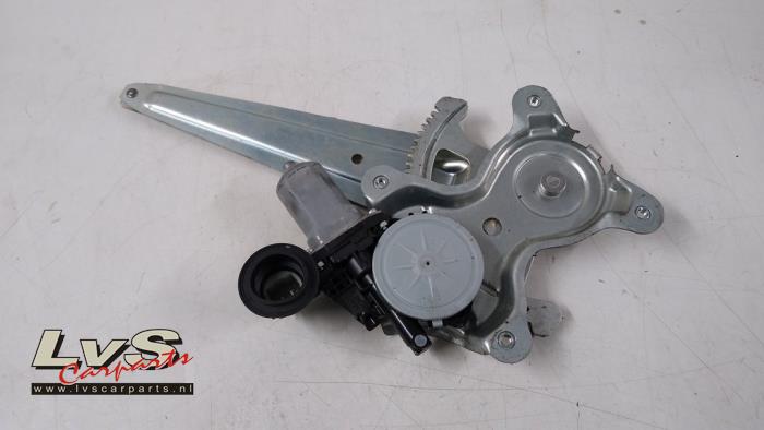 Toyota Urban Cruiser Fenstermechanik 4-türig links hinten