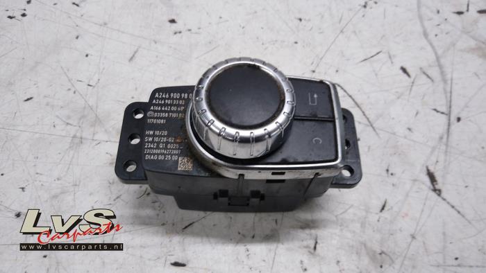 Mercedes A-Klasse I-Drive knop