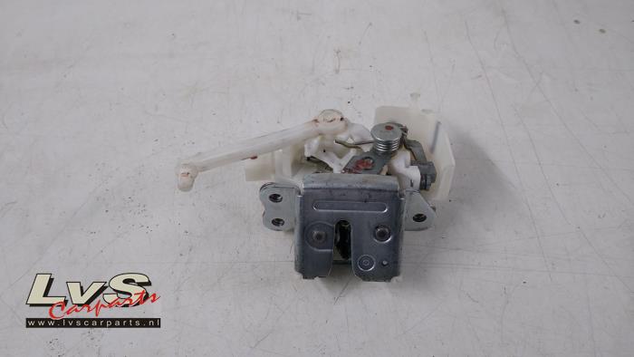 Mitsubishi Space Star Slotmechaniek Achterklep