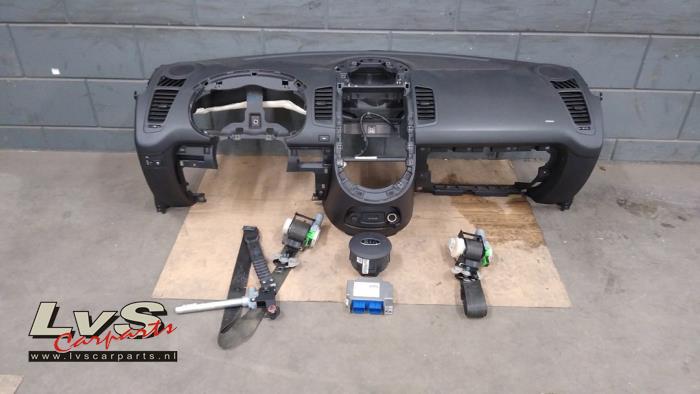 Kia Soul Airbag set + dashboard