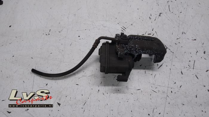 Opel Astra Etrier de frein (pince) arrière droit