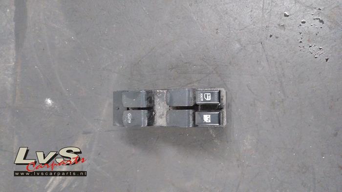 Suzuki SX-4 Electric window switch