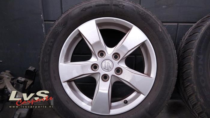 Suzuki SX-4 Wheel + tyre