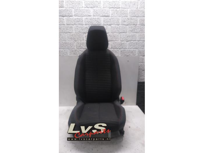 Peugeot 2008 Siège droit