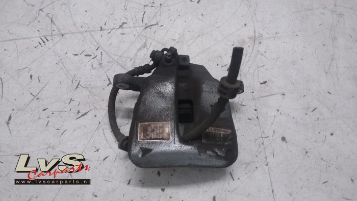 Peugeot 2008 Remklauw (Tang) rechts-voor